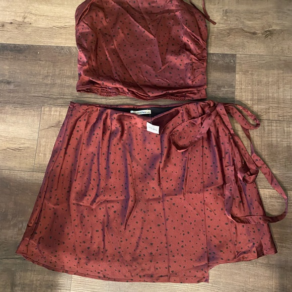 Abercrombie skirt and crop top set - Picture 2 of 4